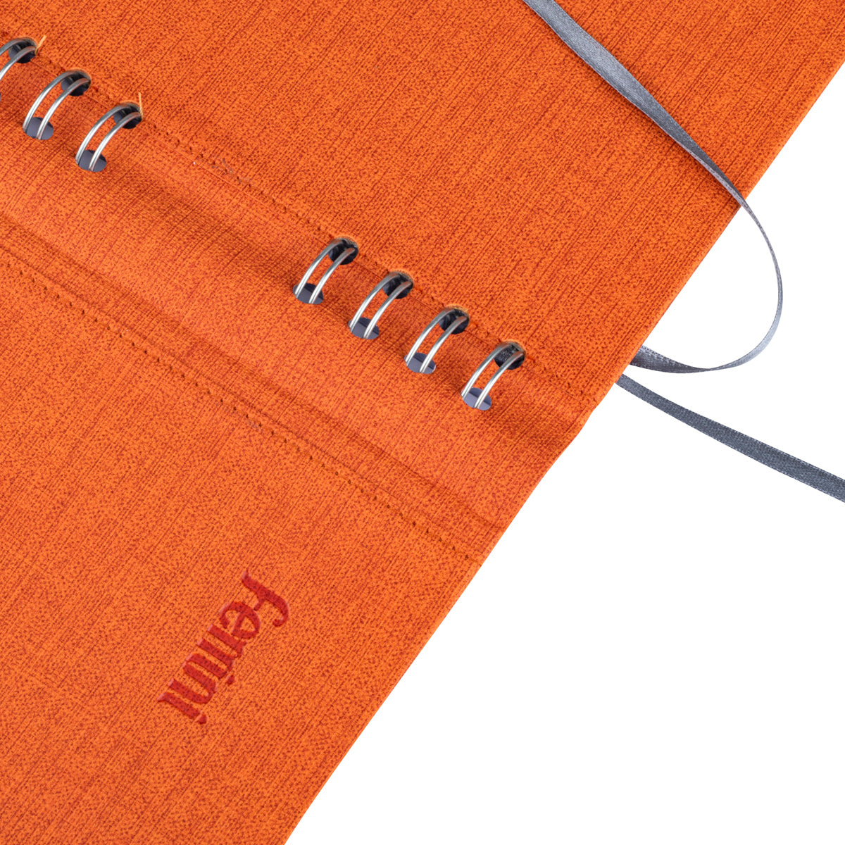 Libreta Ejecutiva tipo BloccoGiovanne| Agenda Premium Pasta Dura tipo italiana | 
FERRINI
Cuaderno de doble argollado, Diario con línea universitaria, Diario de tapa dura, Adecuado para el trabajo, la escuela, la oficina, viajes, Es la primera opción para regalos para familiares y amigos, 120 hojas
agenda ejecutiva para oficina o escuela